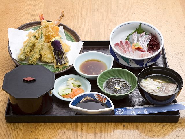 刺身付き天婦羅定食