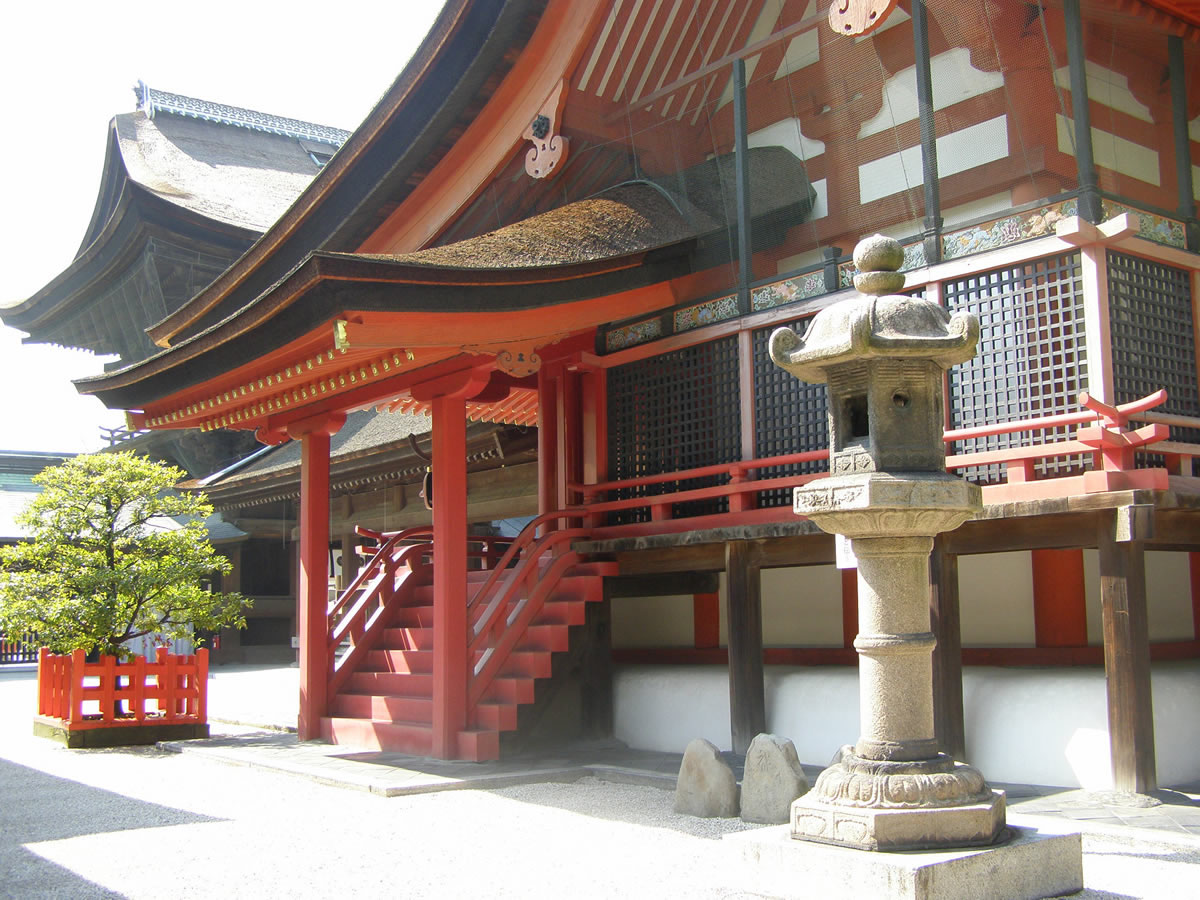 千利休奉納の石燈籠