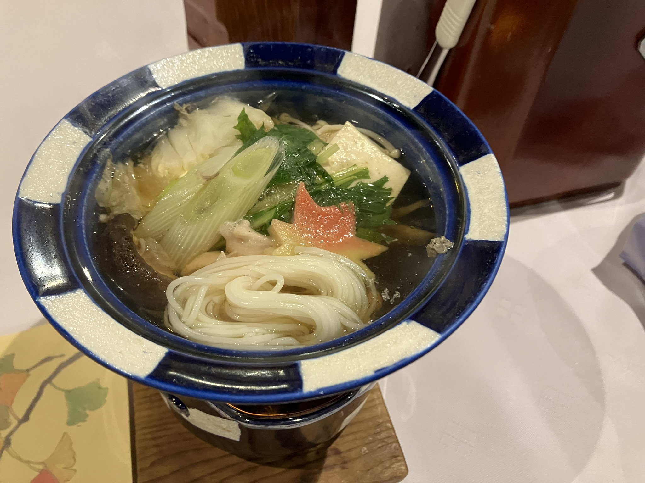 壱岐名物の地鶏鍋「ひきとおし」