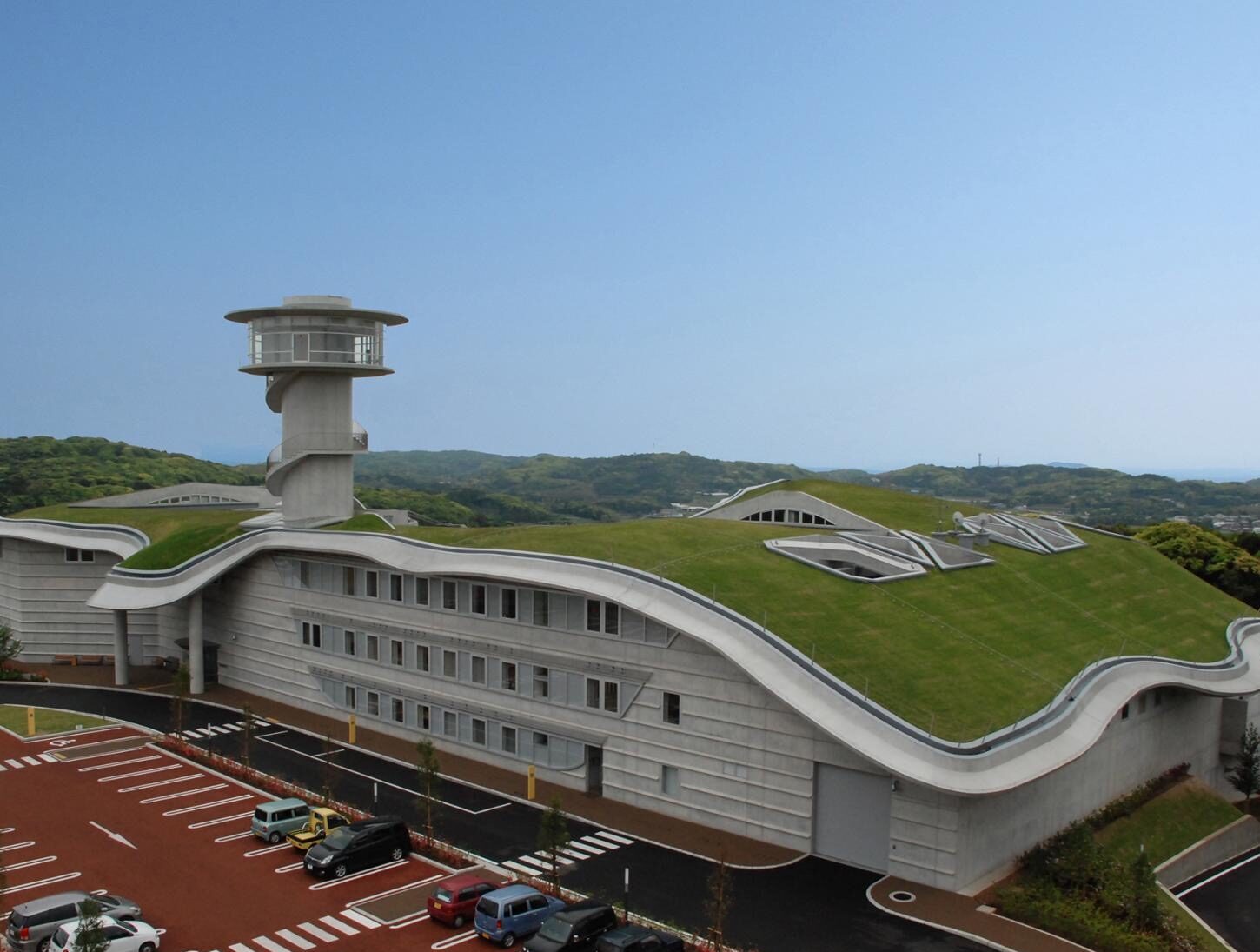 斬新なデザインの一支国博物館