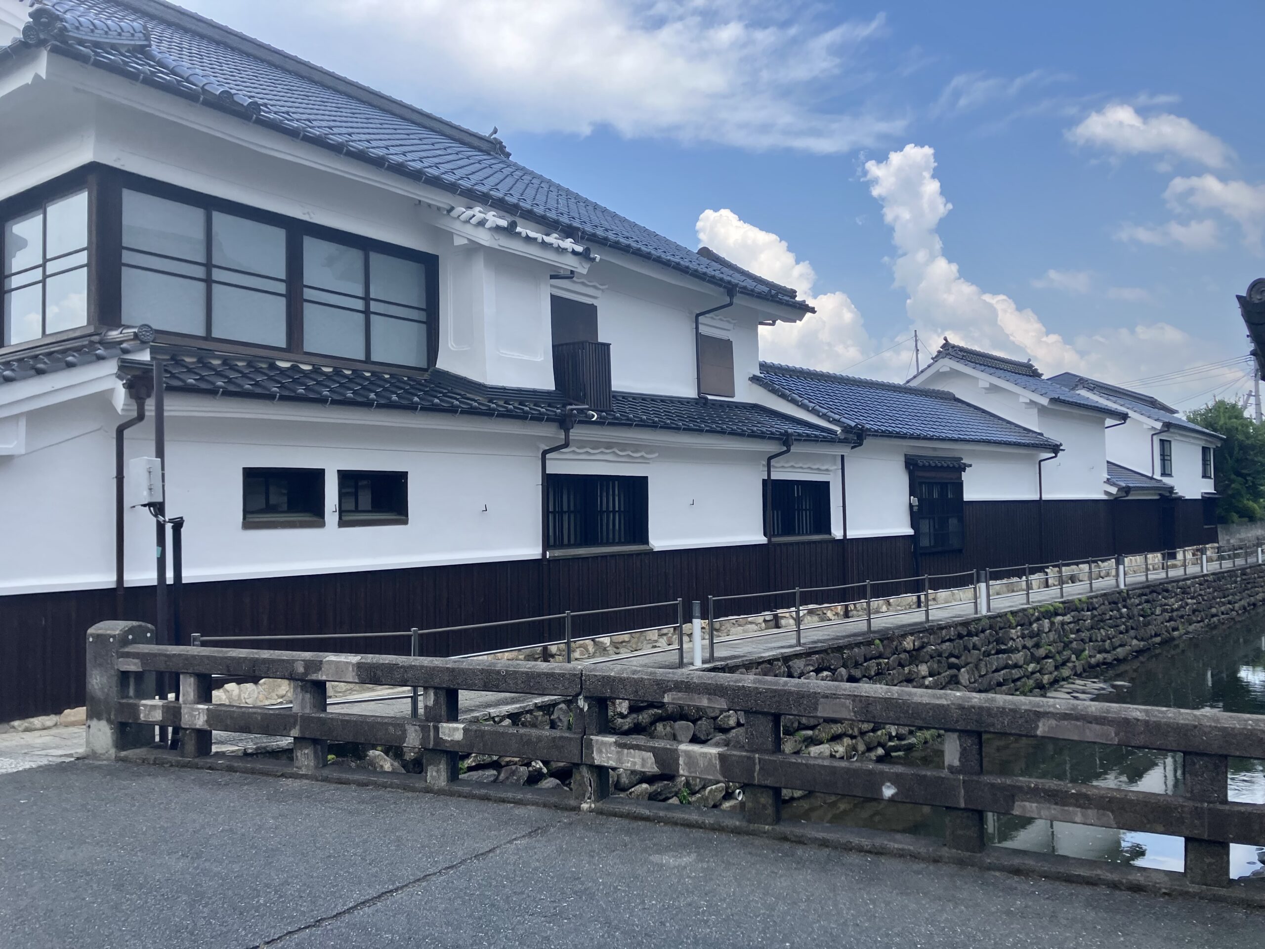 吉井の白壁通り