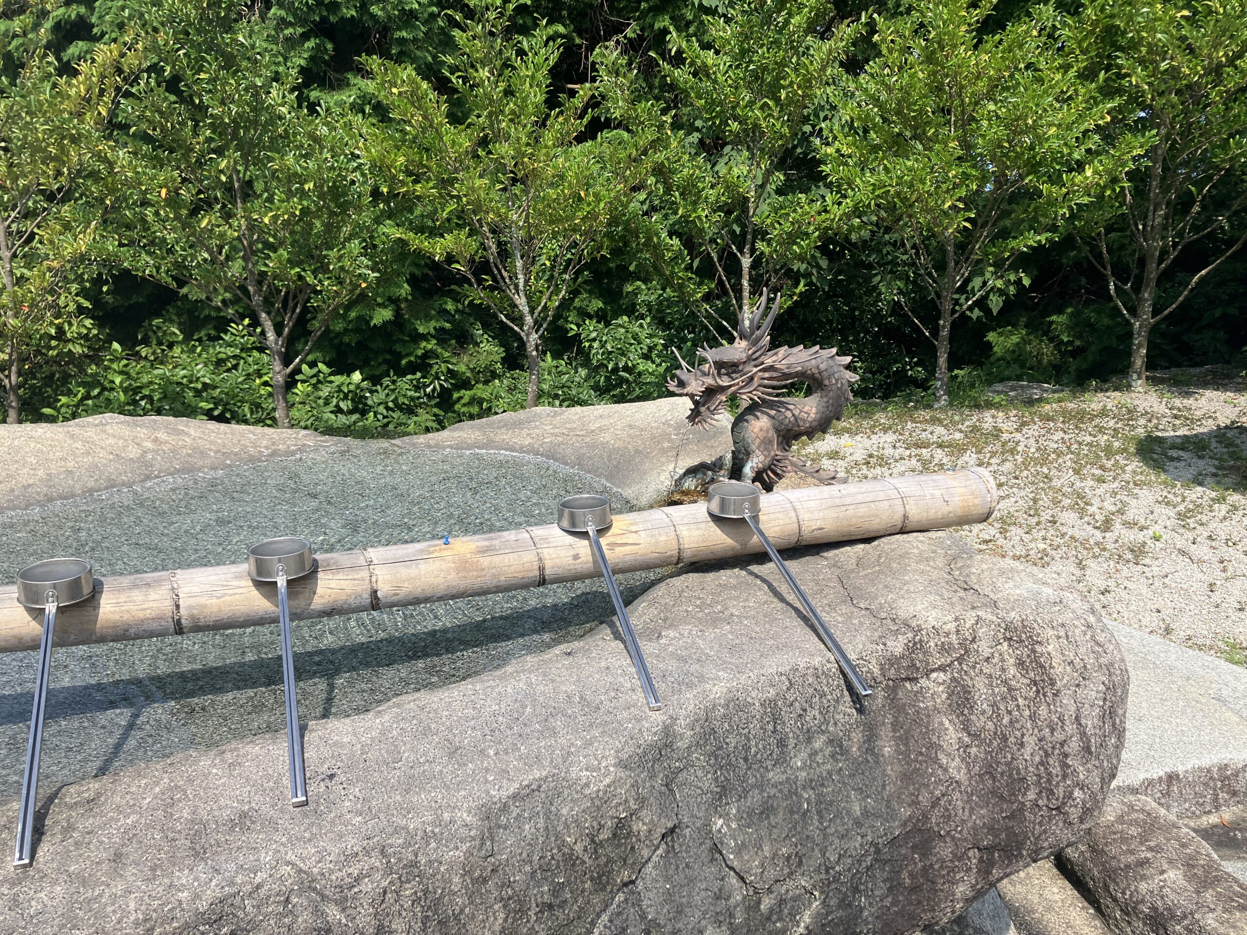 鏡山神社手水舎