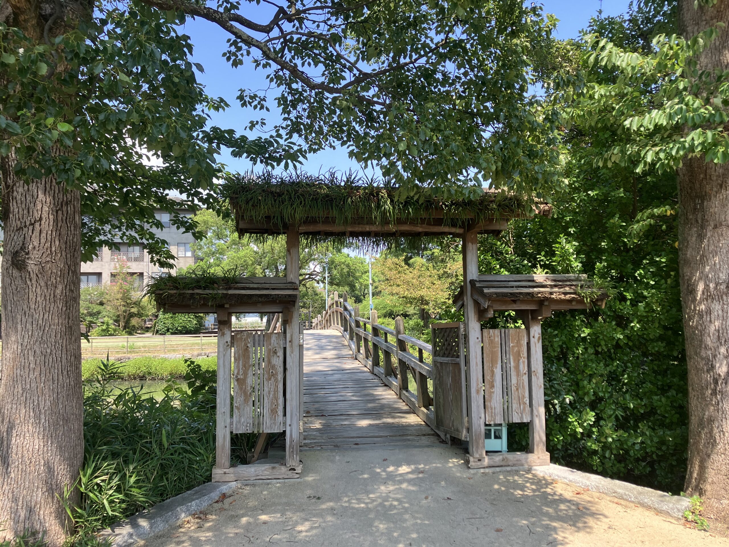 東庭園