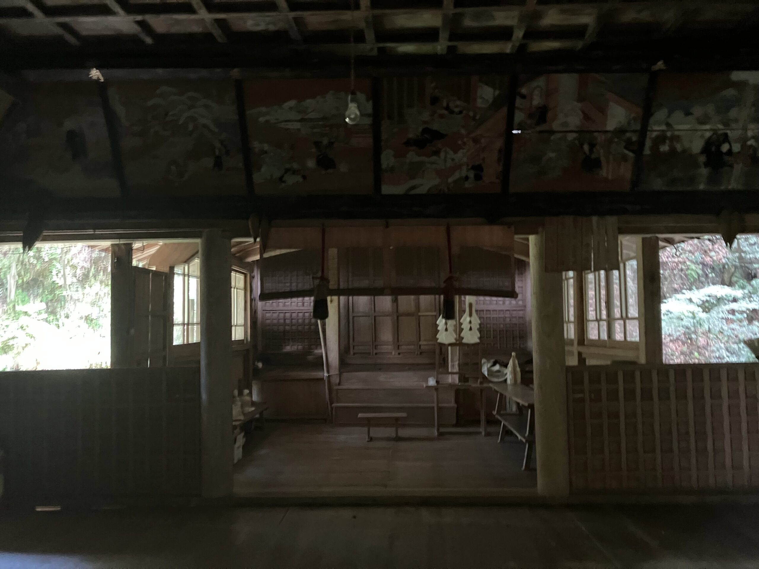 室山熊野神社拝殿