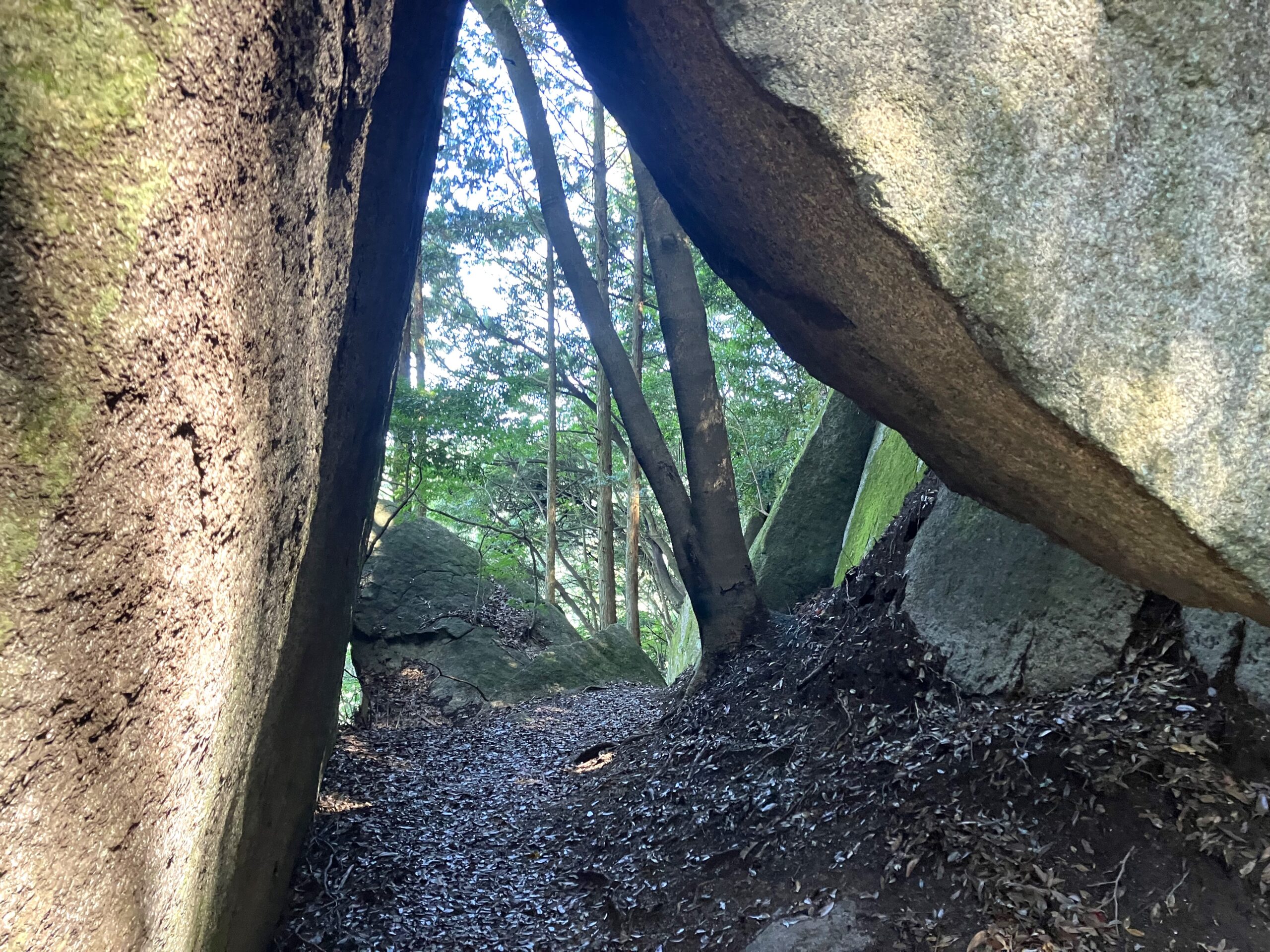 岩石山 落ちない岩