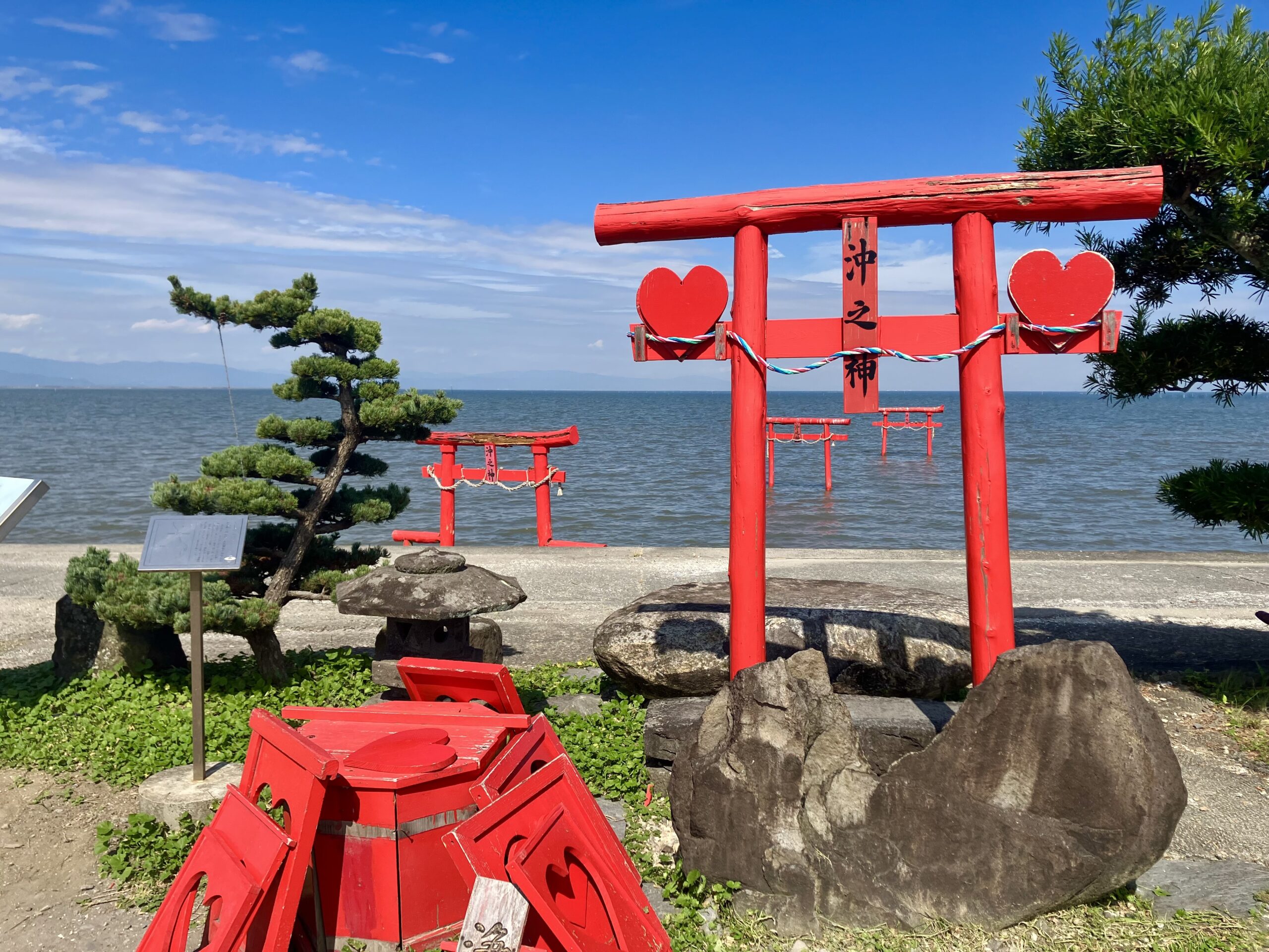 大魚神社の海中鳥居